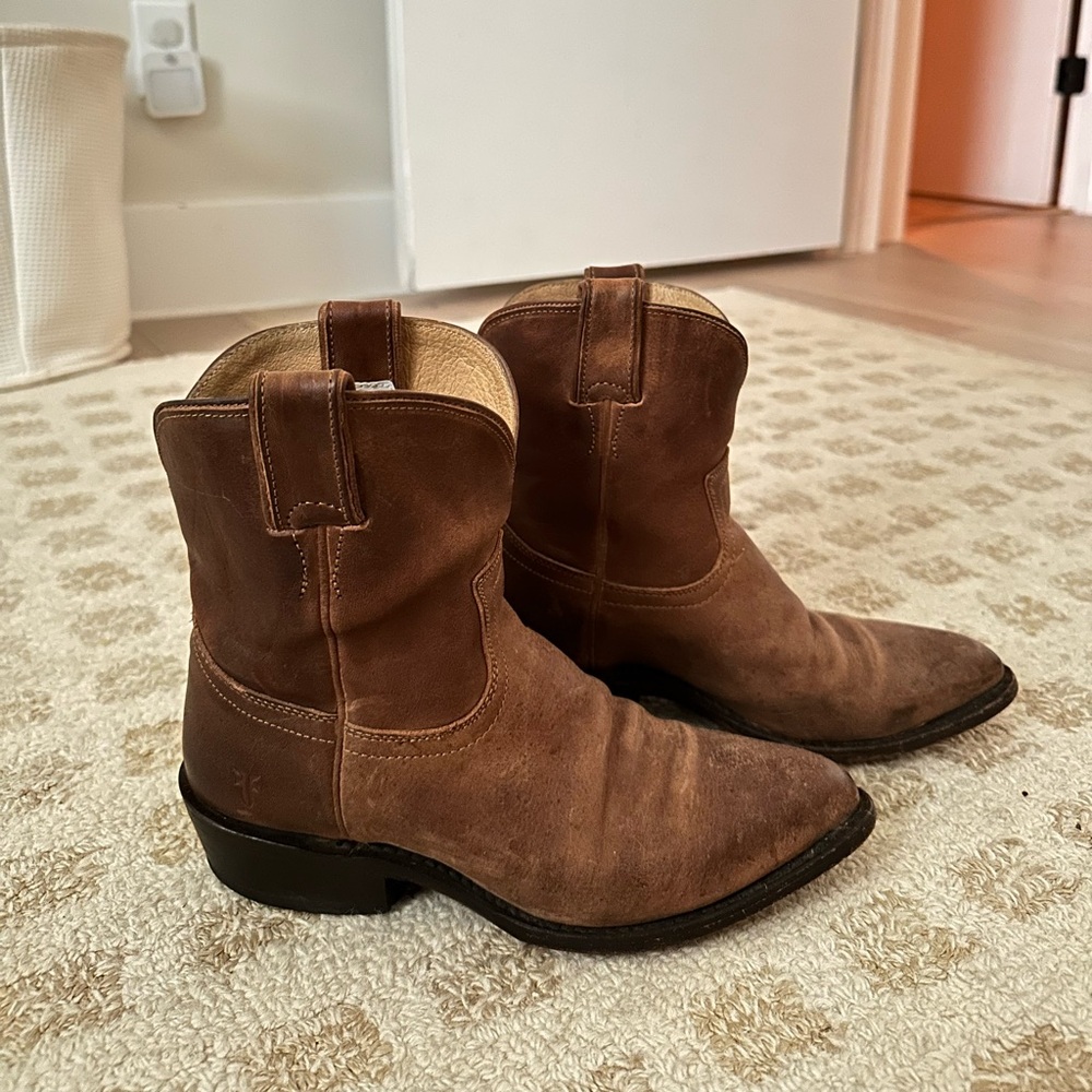 Frye Billy Short Boots - Picture 6 of 7